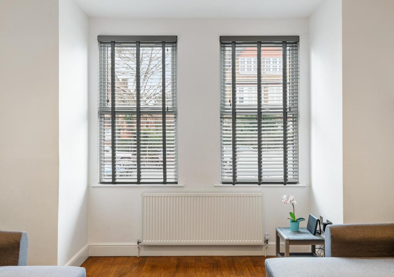 恩菲尔德Two Bed Flat In Bush Hill Park公寓 外观 照片