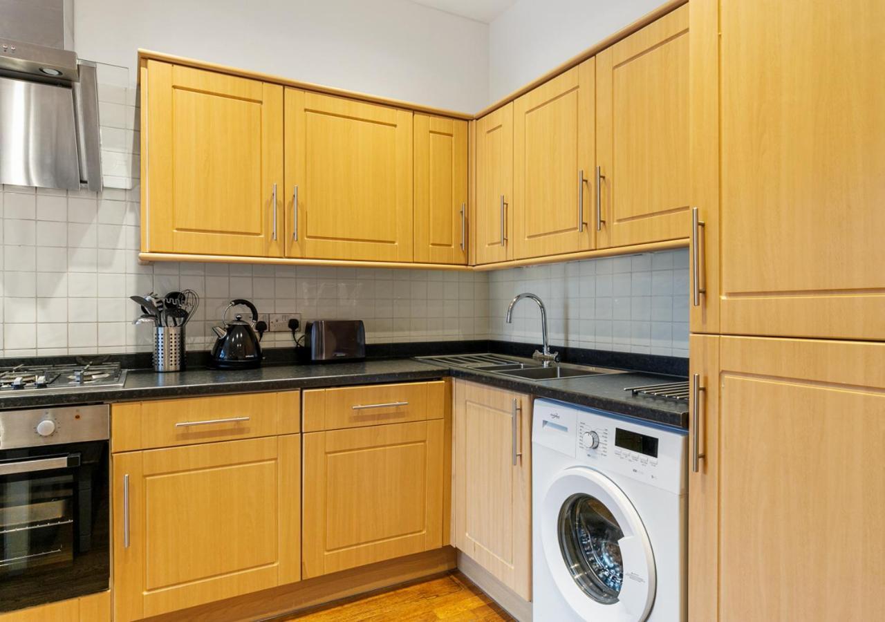 恩菲尔德Two Bed Flat In Bush Hill Park公寓 外观 照片