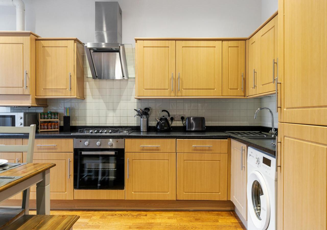 恩菲尔德Two Bed Flat In Bush Hill Park公寓 外观 照片