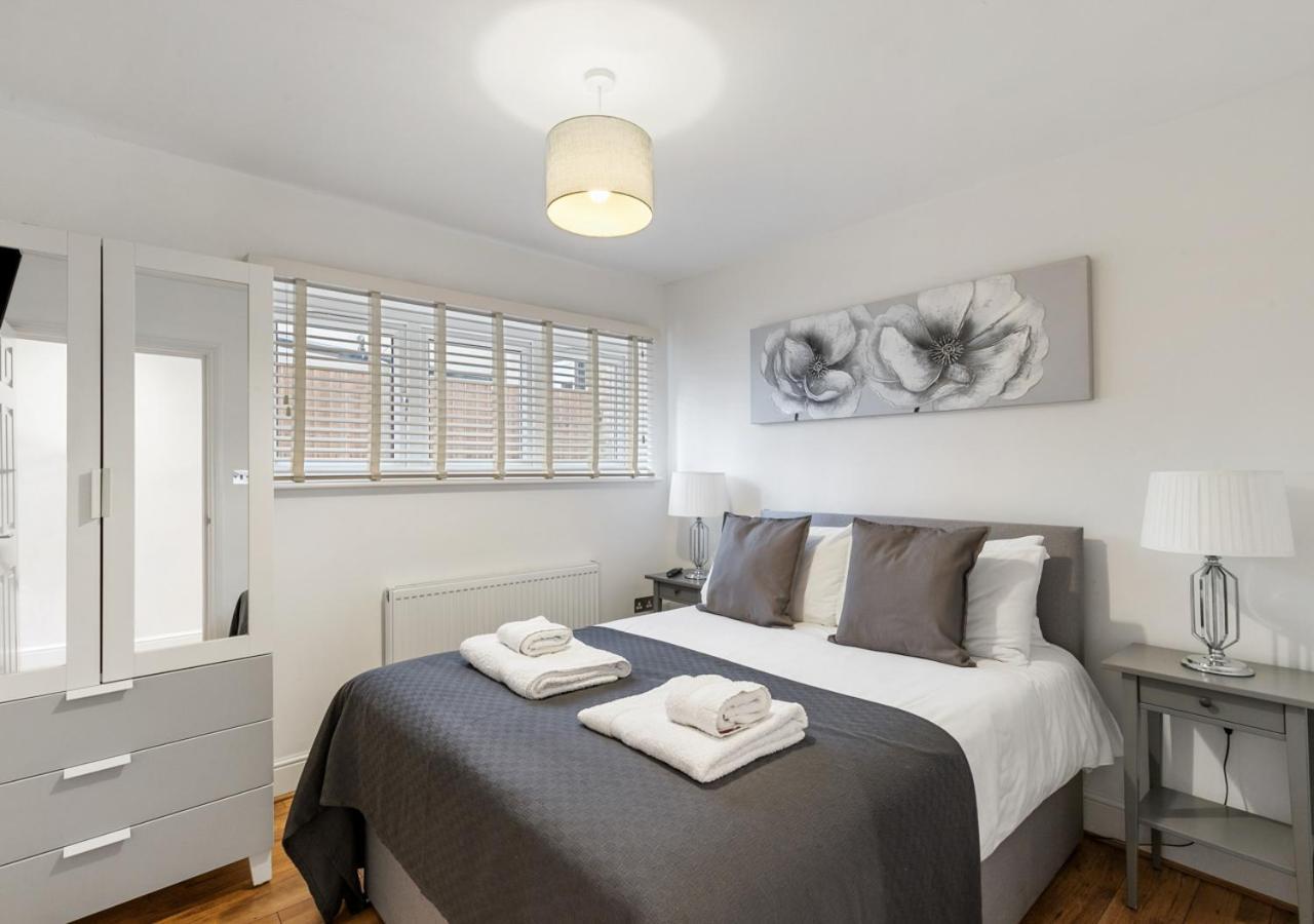 恩菲尔德Two Bed Flat In Bush Hill Park公寓 外观 照片
