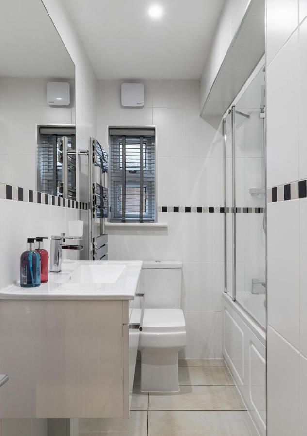 恩菲尔德Two Bed Flat In Bush Hill Park公寓 外观 照片
