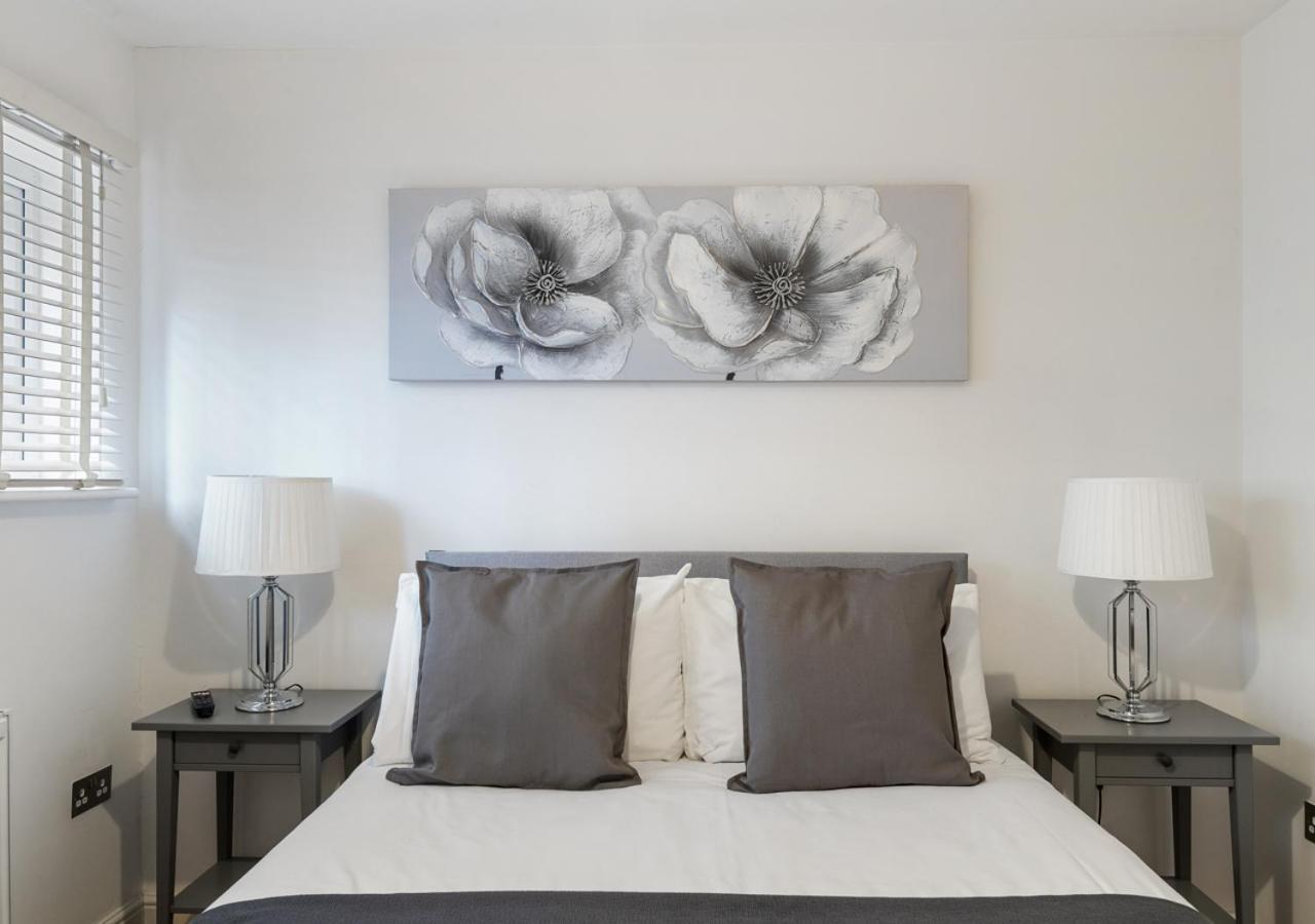 恩菲尔德Two Bed Flat In Bush Hill Park公寓 外观 照片